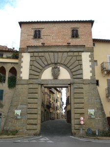 Monte San Savino - The Medici Gate (North, of Course!)     (c)2013 R.D.Bosch